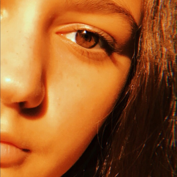 Meet your Posher, Tricia - Picture 1 of 1